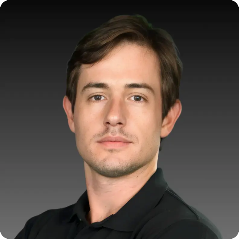 Dr. Bernardo Moraes